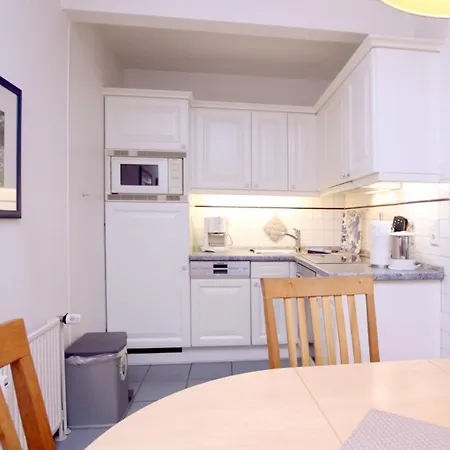 Gmelinstra_e 23_ Whg_ 6 Apartament